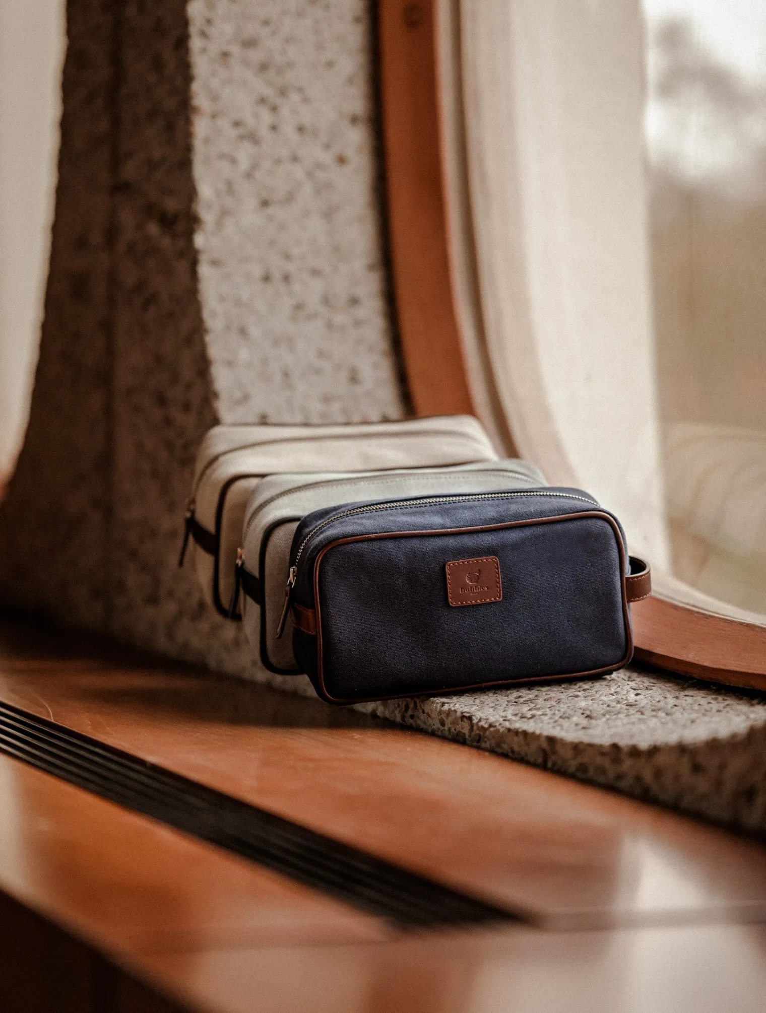 amalfi_6-1.webp Bobbies Travel Bags | Small Leather Goods | Amalfi