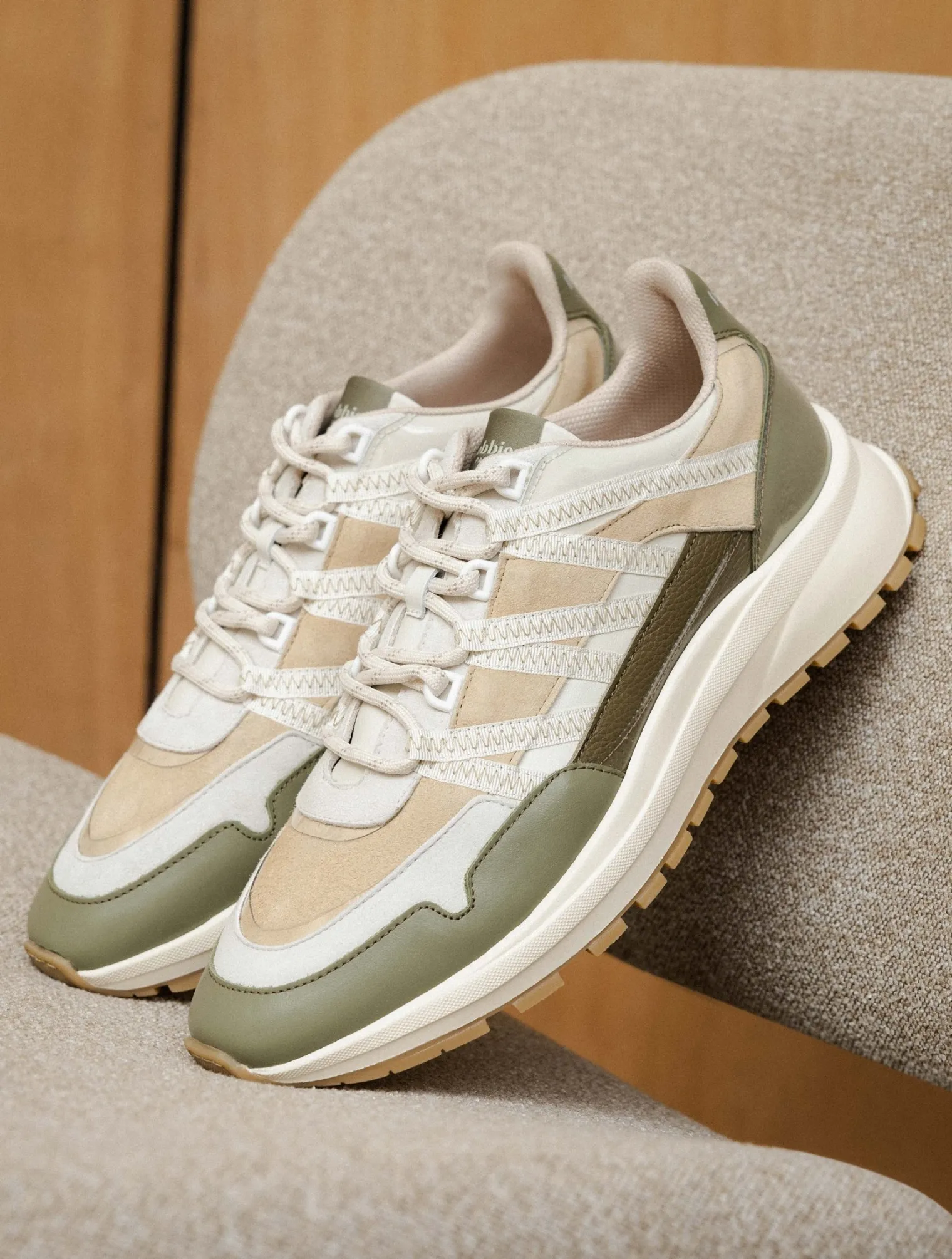 apollo_0-2.webp Bobbies Sneakers | Apollo