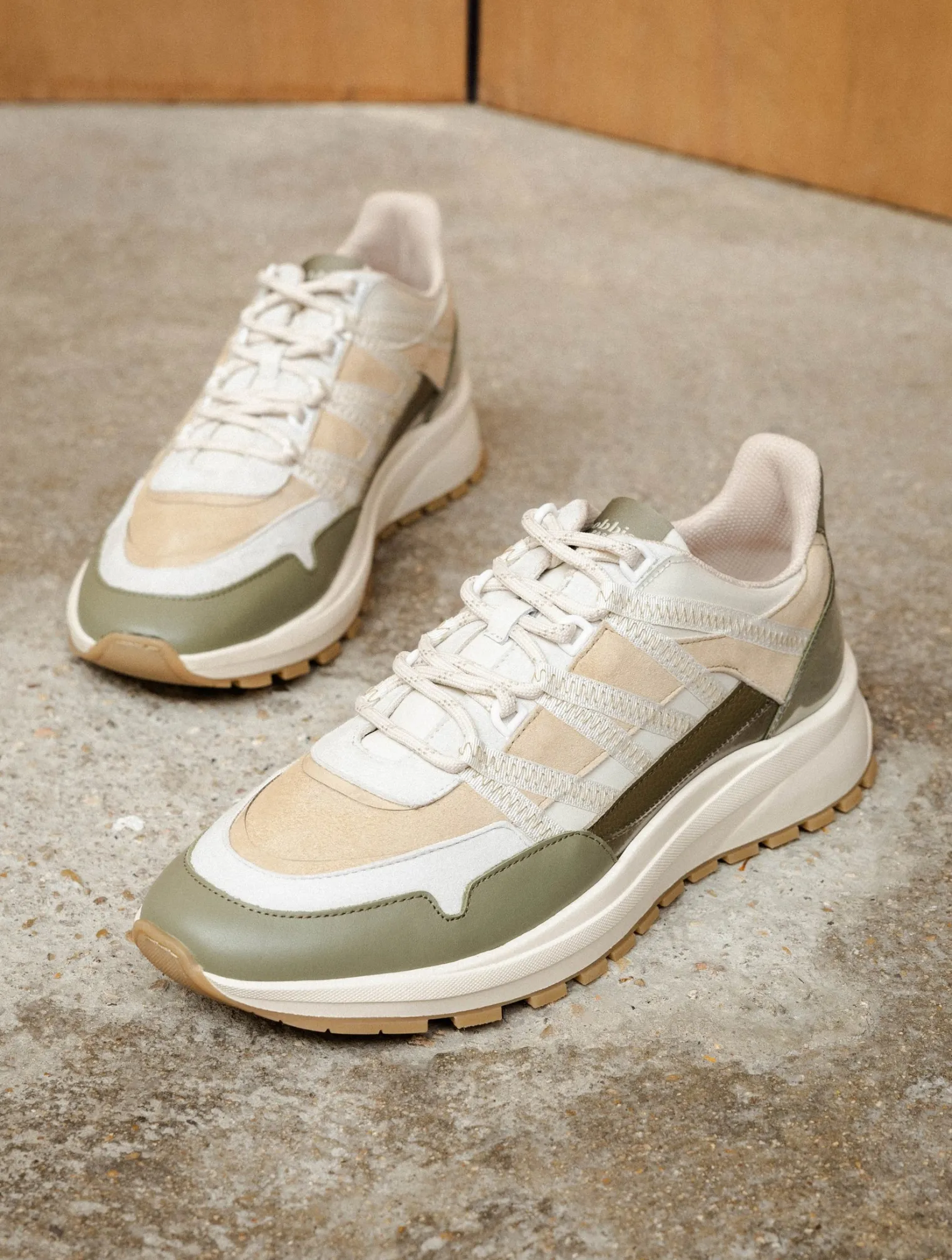 apollo_4-2.webp Bobbies Sneakers | Apollo