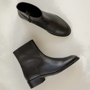 Women Bobbies Ankle Boots | Arij