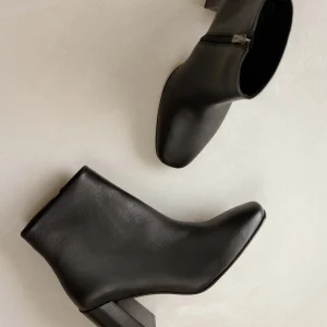 Women Bobbies Ankle Boots | Carla