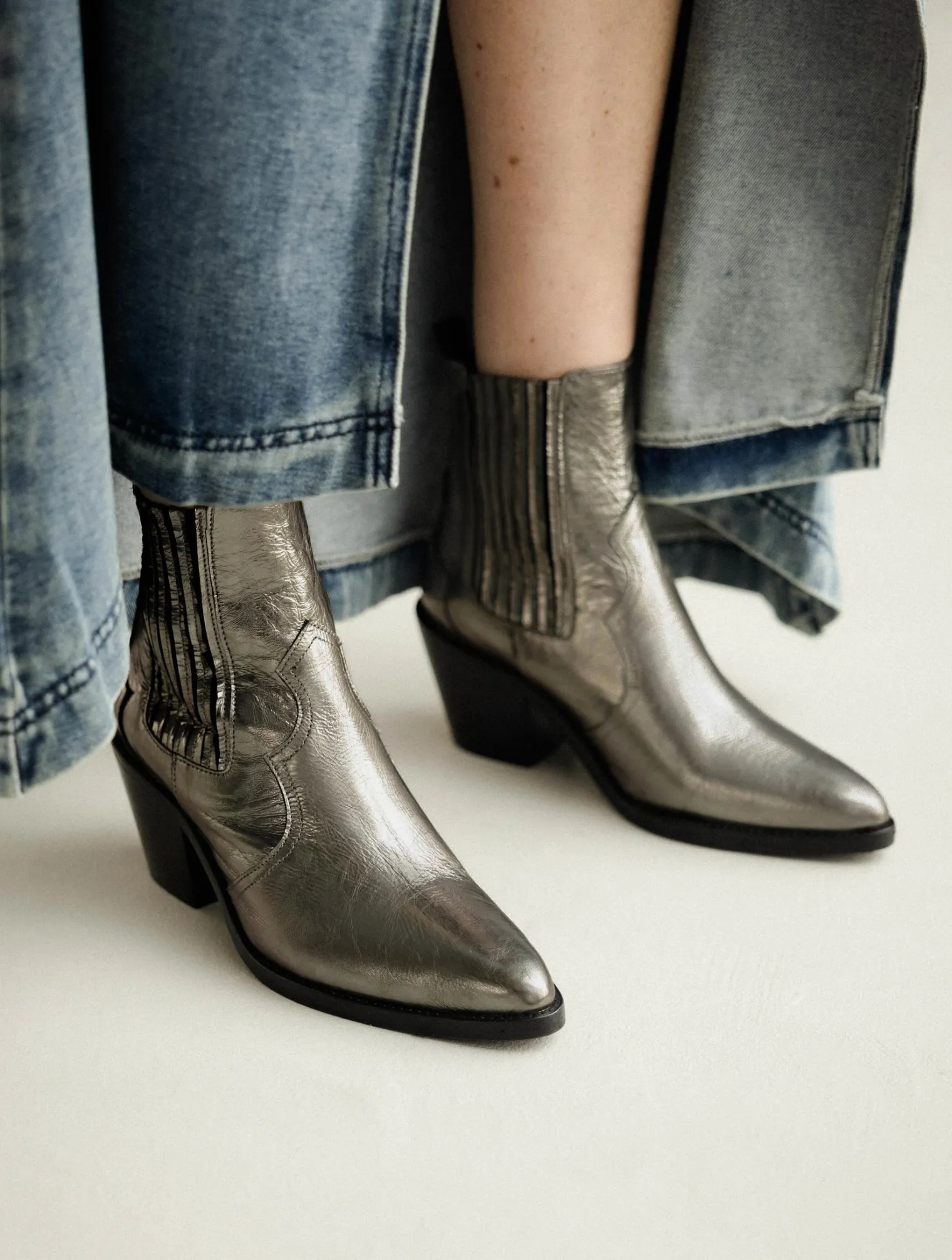 dakota_0.webp Women Bobbies Ankle Boots | Dakota