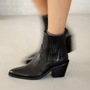 Women Bobbies Ankle Boots | Dakota