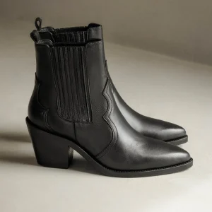 Women Bobbies Ankle Boots | Dakota
