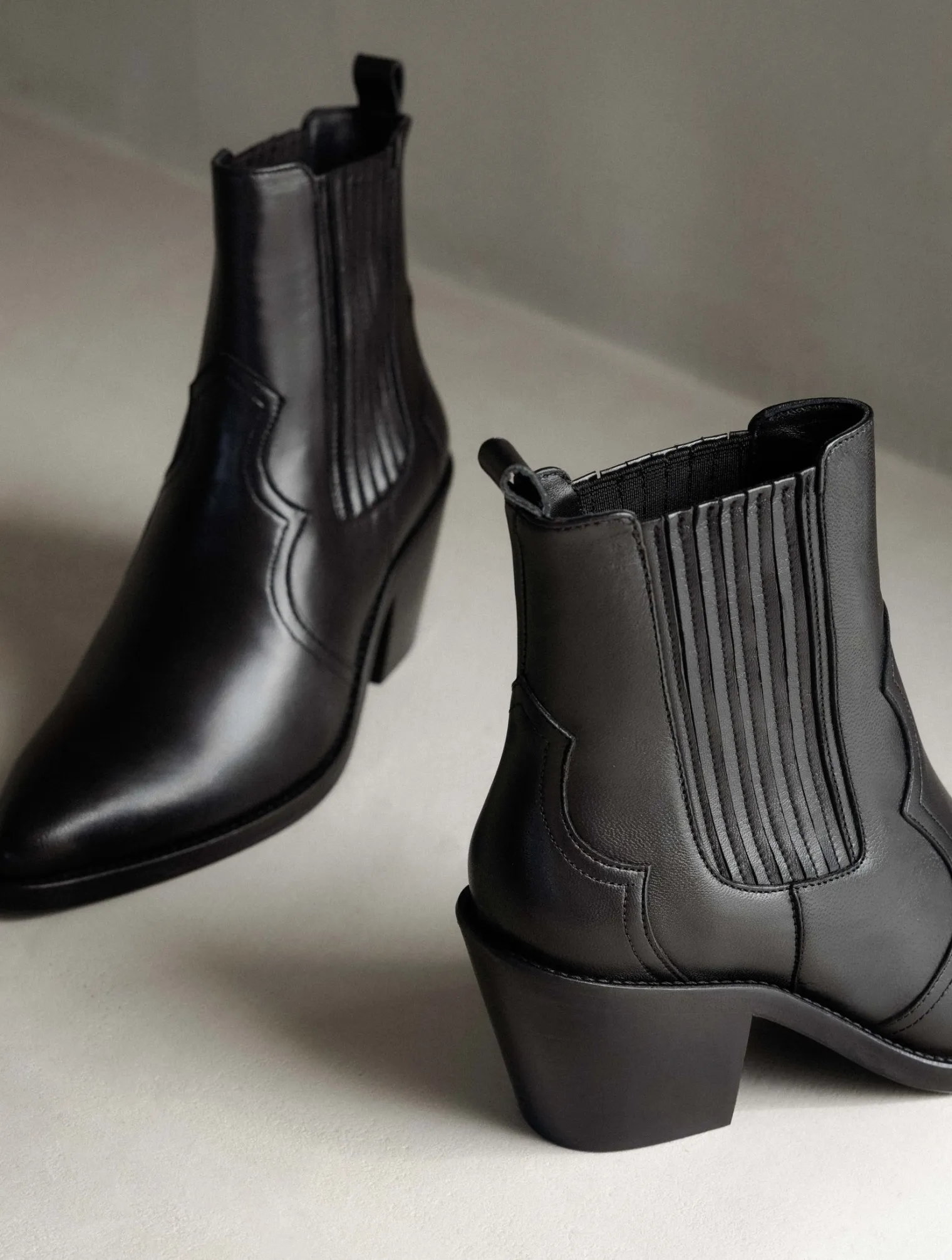dakota_5-1.webp Women Bobbies Ankle Boots | Dakota