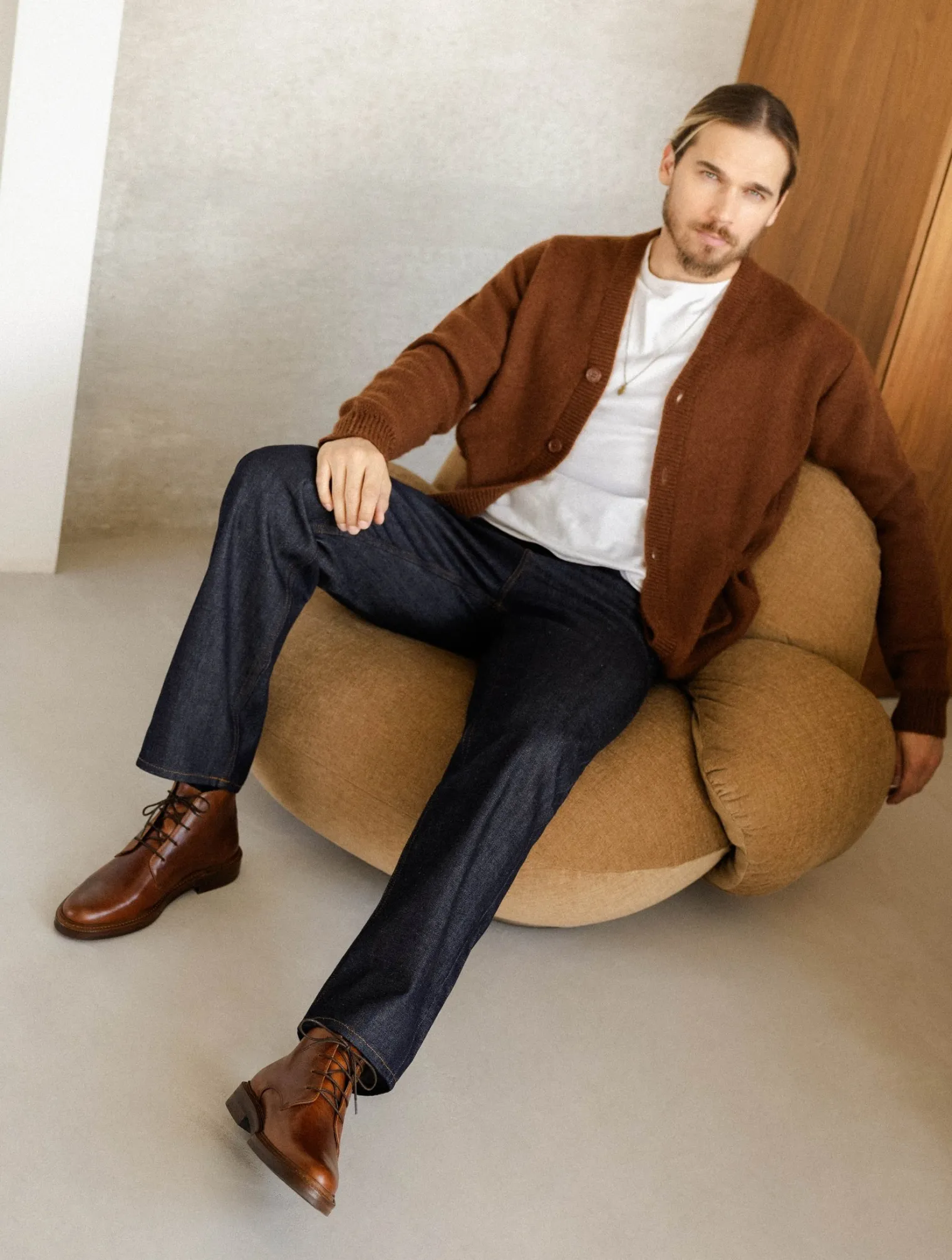 hakel_3-2.webp Bobbies Boots | Haïkel
