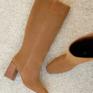 Women Bobbies Knee High Boots | Hisaé