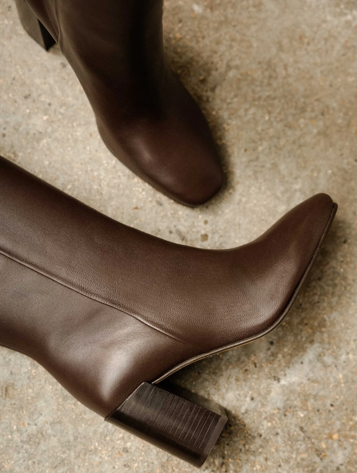 hisa_4-1.webp Women Bobbies Knee High Boots | Hisaé