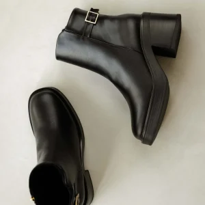 Women Bobbies Ankle Boots | Isumi