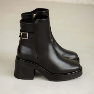 Women Bobbies Ankle Boots | Isumi
