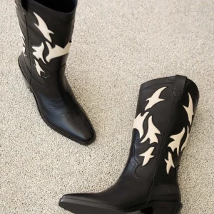 Women Bobbies Knee High Boots | Joon
