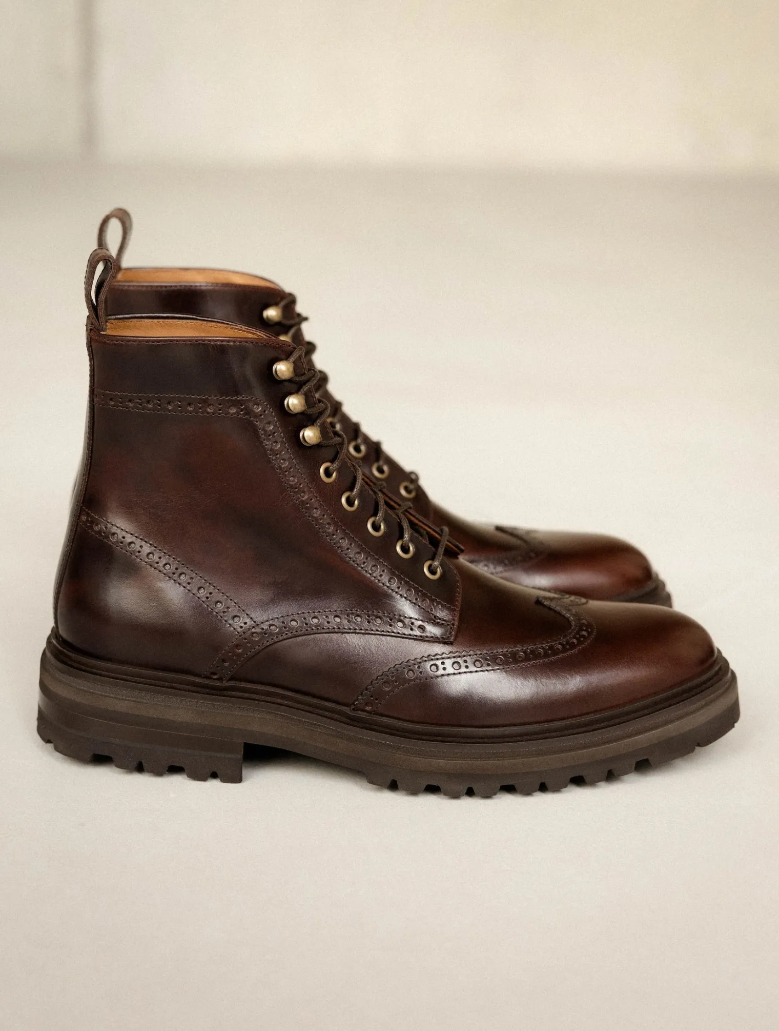 leandro_5-2.webp Bobbies Boots | Leandro