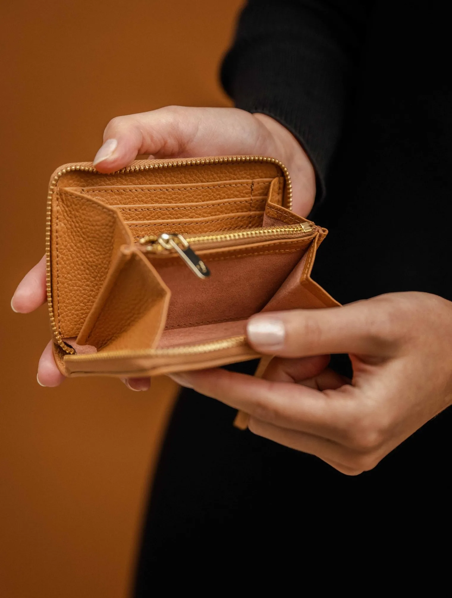 mabillon_3-4.webp Women Bobbies Small Leather Goods | Mabillon