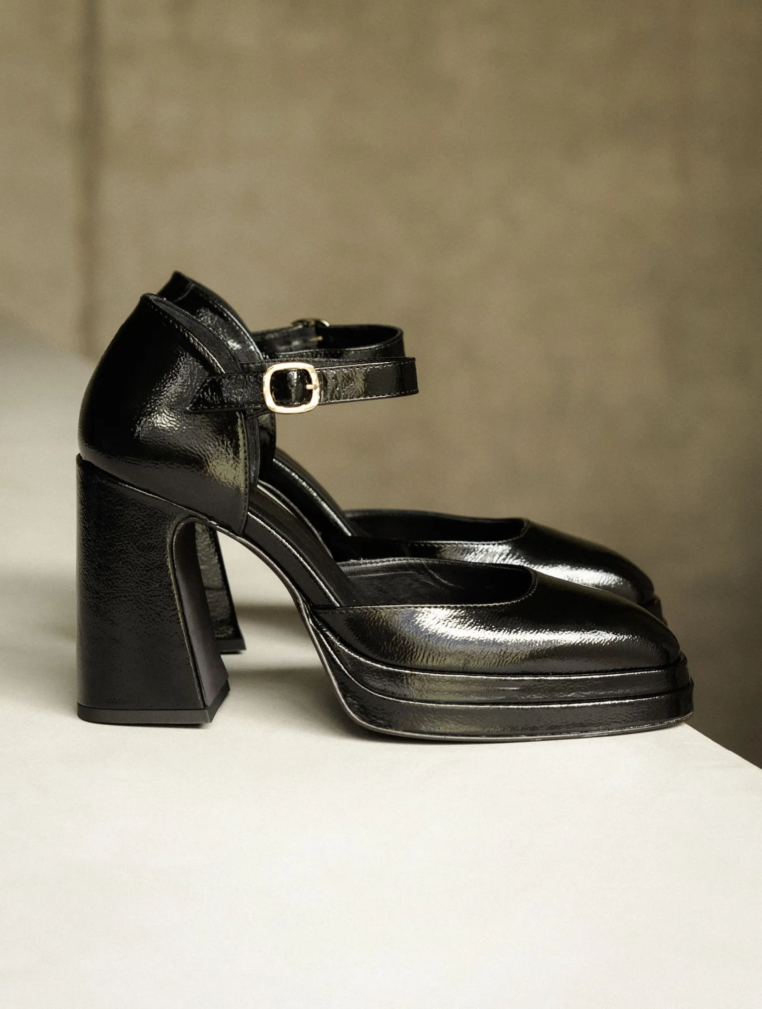 michelle_2-1.webp Women Bobbies Heeled Sandals | Platforms & Clogs | Michelle