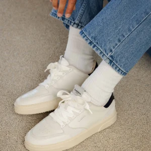 Bobbies Sneakers | Thanassi