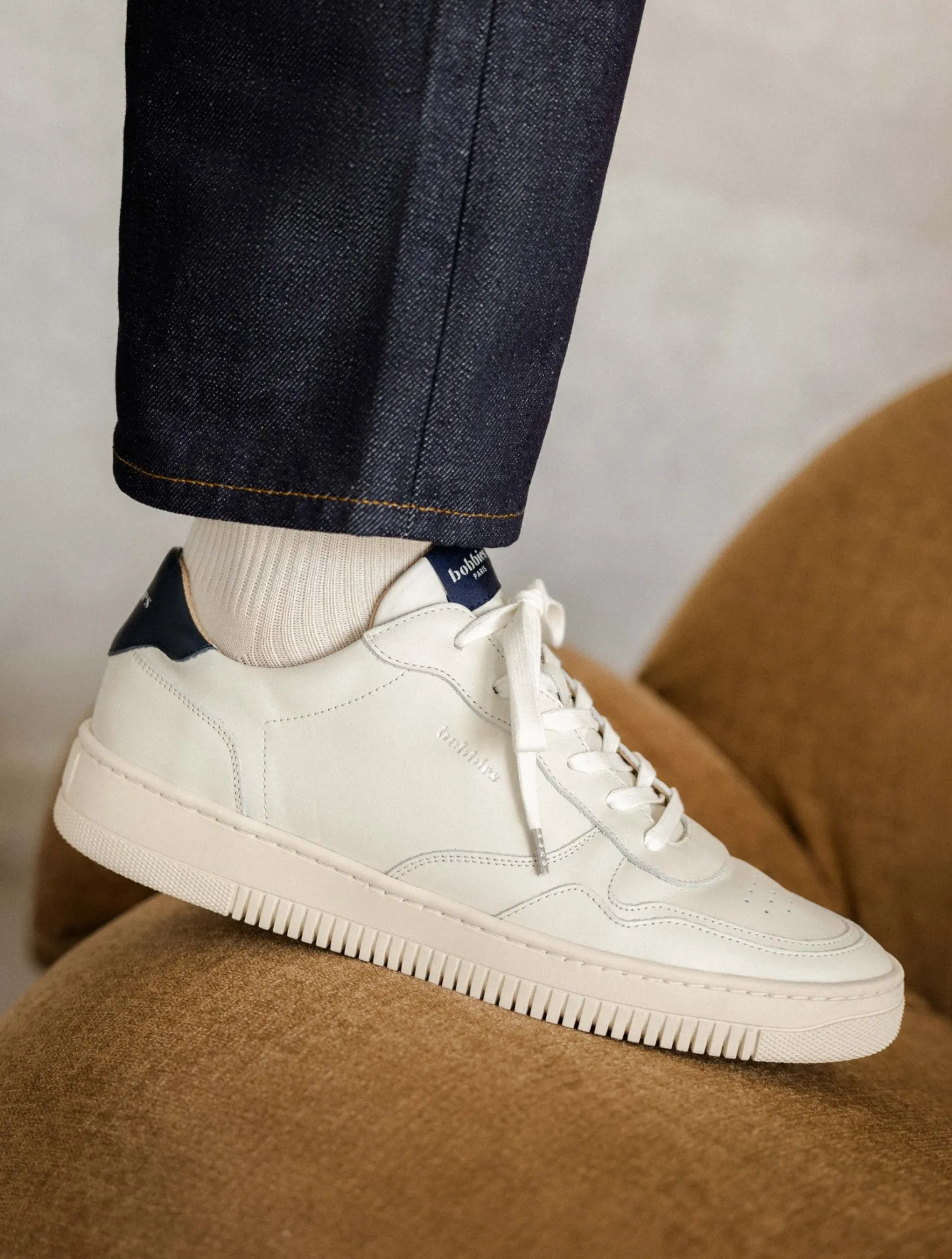 travis_0-1.webp Bobbies Sneakers | Travis