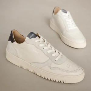 Bobbies Sneakers | Travis