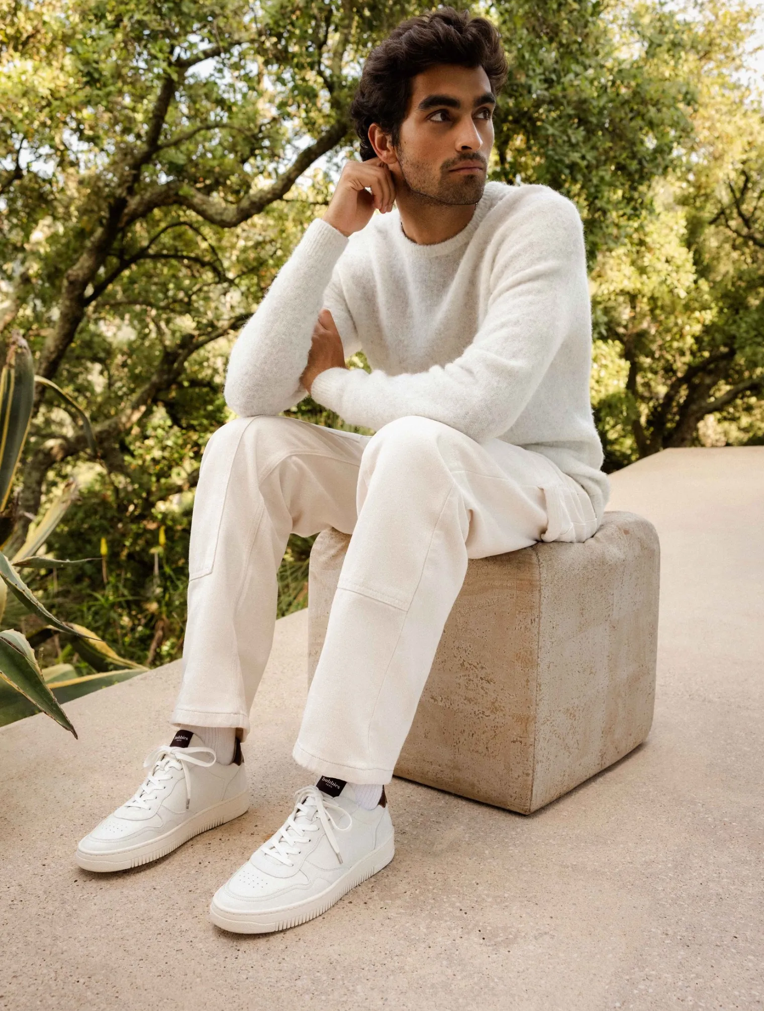 travis_4-4.webp Bobbies Sneakers | Travis