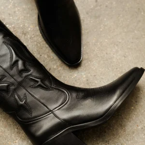 Women Bobbies Knee High Boots | Vick