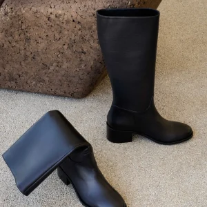 Women Bobbies Knee High Boots | Zohra